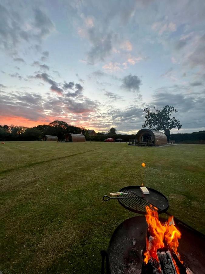 大雅茅斯 Millview Meadow Retreats酒店 外观 照片